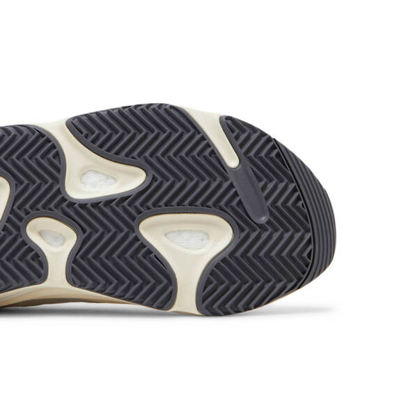 YEEZY BOOST 700 “ANALOG” EG7596