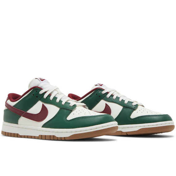 DUNK LOW “GORGE GREEN TEAM RED” FB7160-161