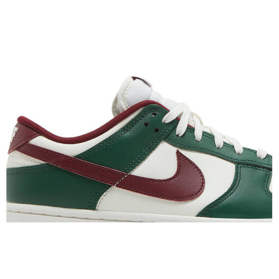DUNK LOW “GORGE GREEN TEAM RED” FB7160-161