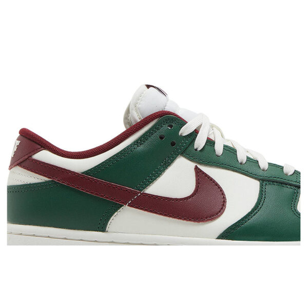 DUNK LOW “GORGE GREEN TEAM RED” FB7160-161