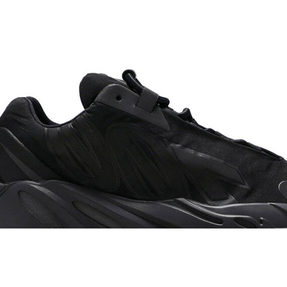 YEEZY BOOST 700 MNVN “TRIPLE BLACK” FV4440