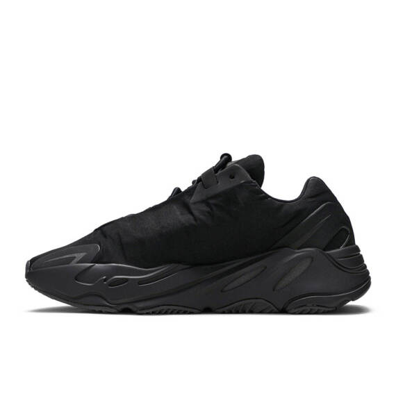 YEEZY BOOST 700 MNVN “TRIPLE BLACK” FV4440