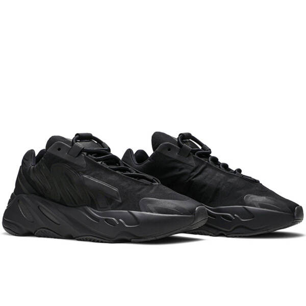 YEEZY BOOST 700 MNVN “TRIPLE BLACK” FV4440