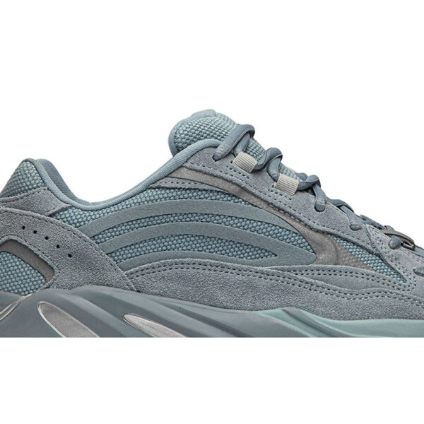 “Special Price” yeezy BOOST 700 V2 “HOSPITAL BLUE” FV8424-TJ