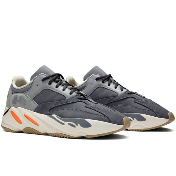 YEEZY BOOST 700 “MAGNET” FV9922