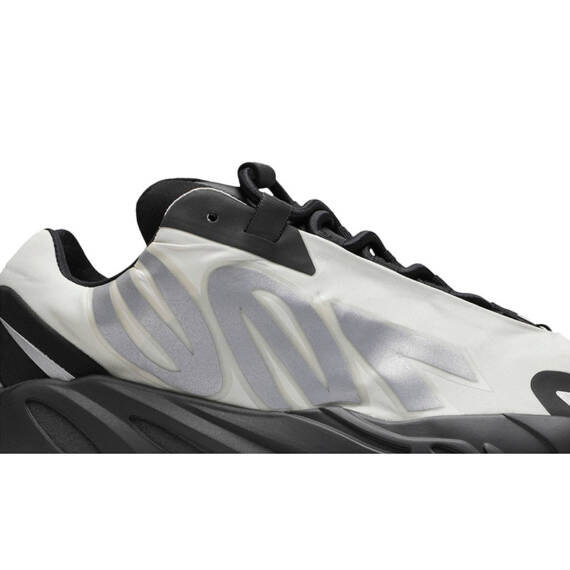 YEEZY BOOST 700 MNVN “BONE” FY3729