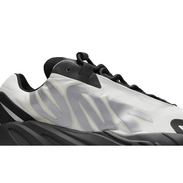 YEEZY BOOST 700 MNVN “BONE” FY3729