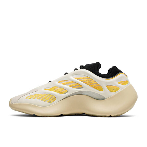 YEEZY 700 V3 “SAFFLOWER” G54853