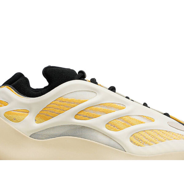 YEEZY 700 V3 “SAFFLOWER” G54853