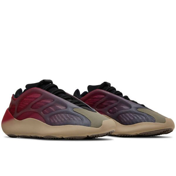 YEEZY 700 V3 “FADE CARBON” GW1814