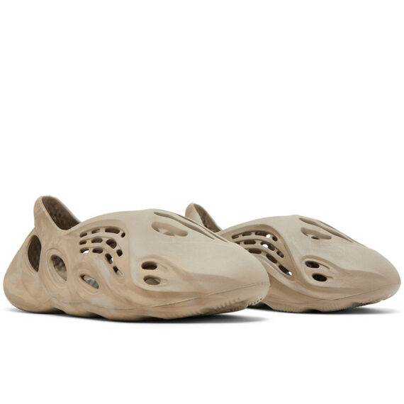 YEEZY FOAM RUNNER “STONE SAGE” GX4472