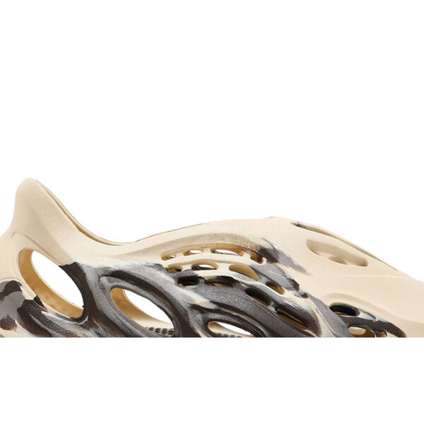 YEEZY FOAM RUNNER “MX CREAM CLAY” GX8774