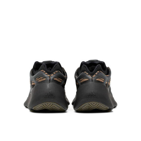 YEEZY 700 V3 “CLAY BROWN” GY0189