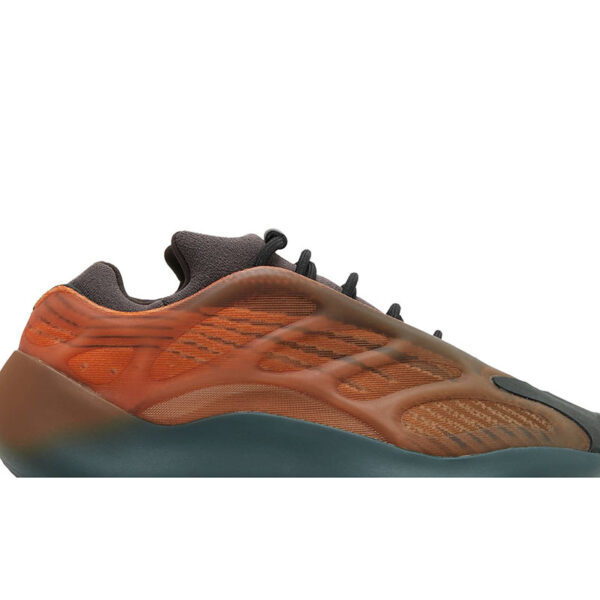 YEEZY 700 V3 “COPPER FADE” GY4109