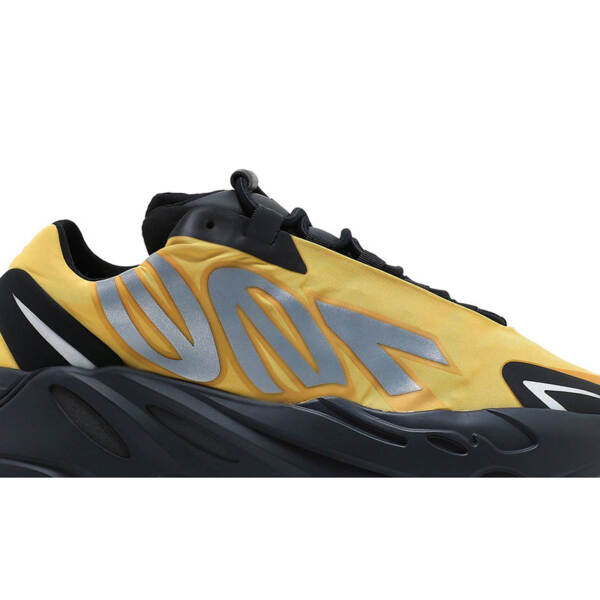 YEEZY BOOST 700 MNVN “HONEY FLUX” GZ0717
