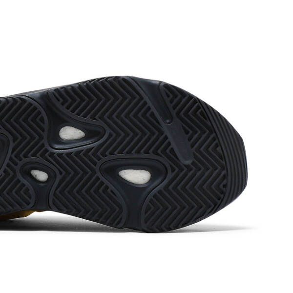 YEEZY BOOST 700 MNVN “HONEY FLUX” GZ0717