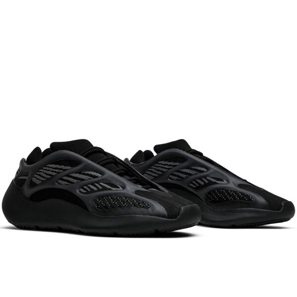 YEEZY 700 V3 “ALVAH” H67799