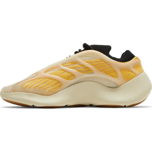 Yeezy 700 V3 “Mono Safflower” HP5425