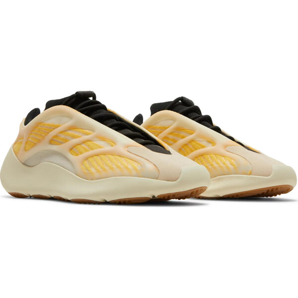 Yeezy 700 V3 “Mono Safflower” HP5425