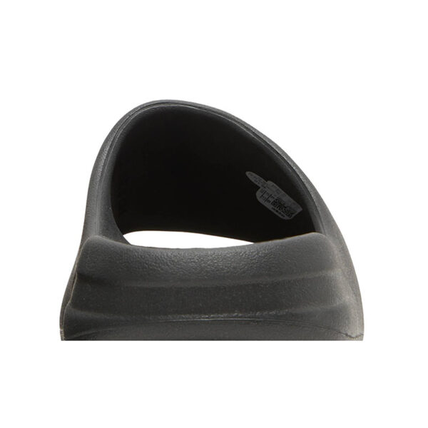 YEEZY SLIDES “ONYX” HQ6448