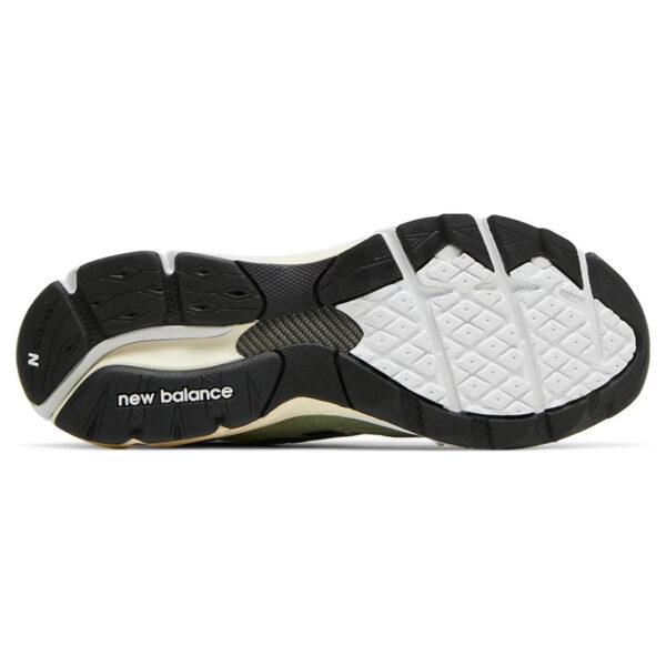 JJJJound x 990v3 Made in USA “Olive” M990JD3