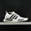 阿迪, KD - 阿迪达斯AD Boost NMD R1 经典跑鞋系列全新配色 弹力针织鞋面 体质轻盈且抗冲击 整双鞋子的透气性和舒适度完美 
编码：136028
 Size:36～45半