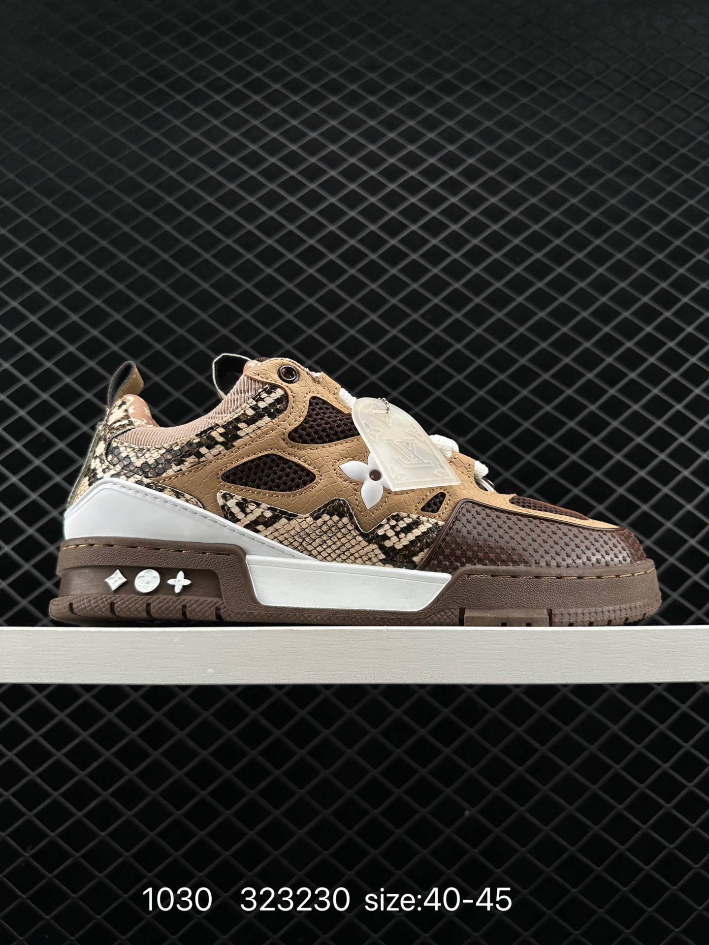 KD - LV Trainer Sneaker Low品牌鞋子白色貨號：323230
