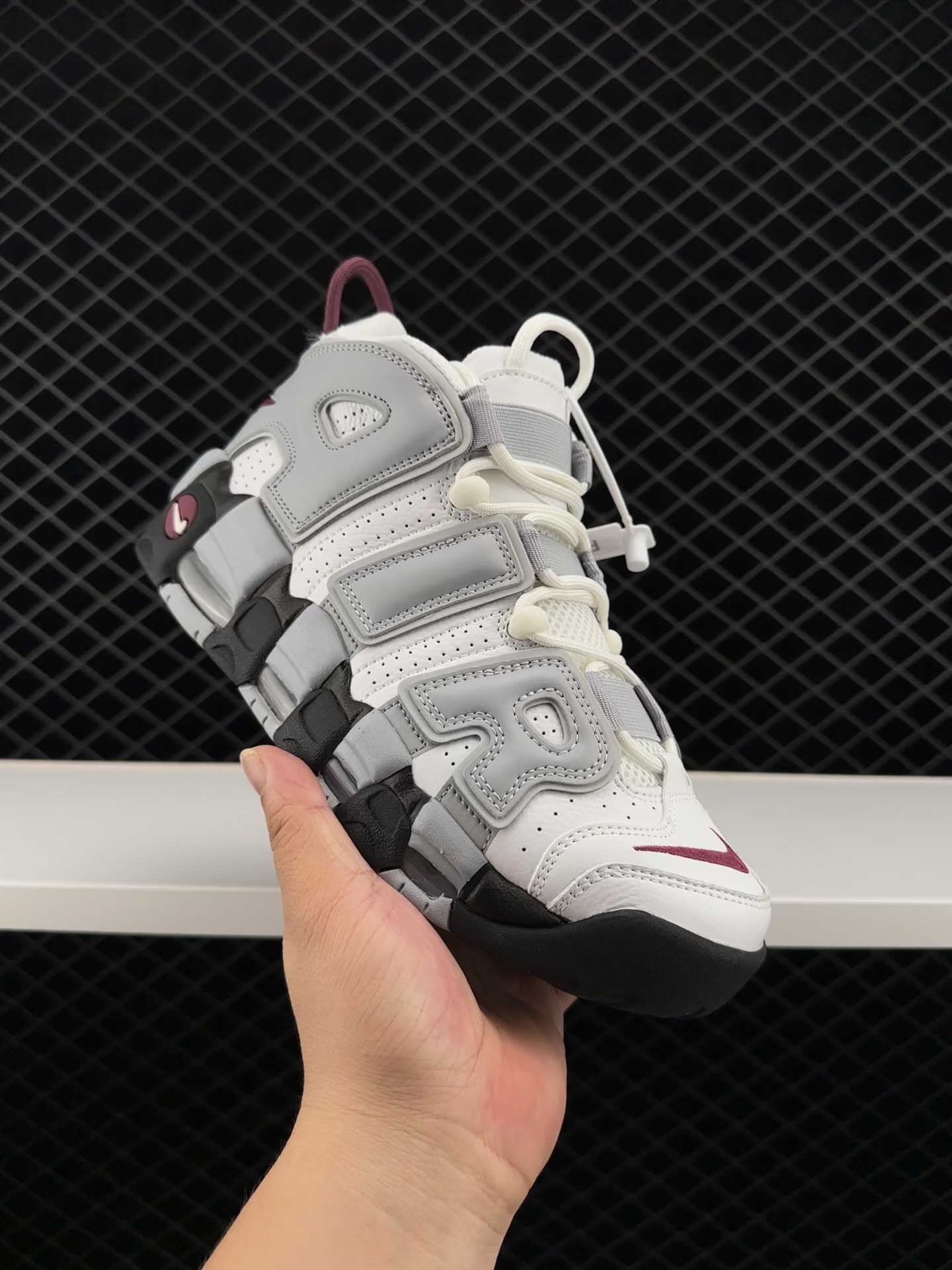 Nike Air More Uptempo, Nike, KD, Air More Uptempo - Nike Air More Uptempo 皮蓬全掌气垫复古篮球鞋 货号：DV1137 001 尺码：36-45 半码 编码：142248