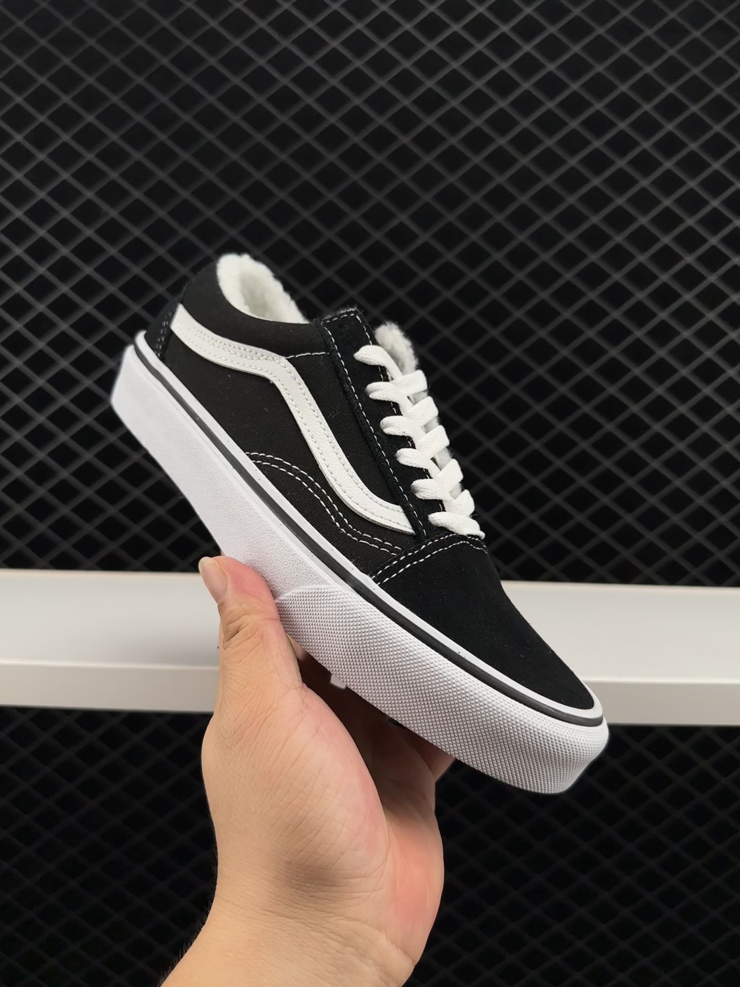 Vans Sk8-Hi, Vans, KD - Vans Sk8-Hi 经典黑白加绒款高帮鞋 152220