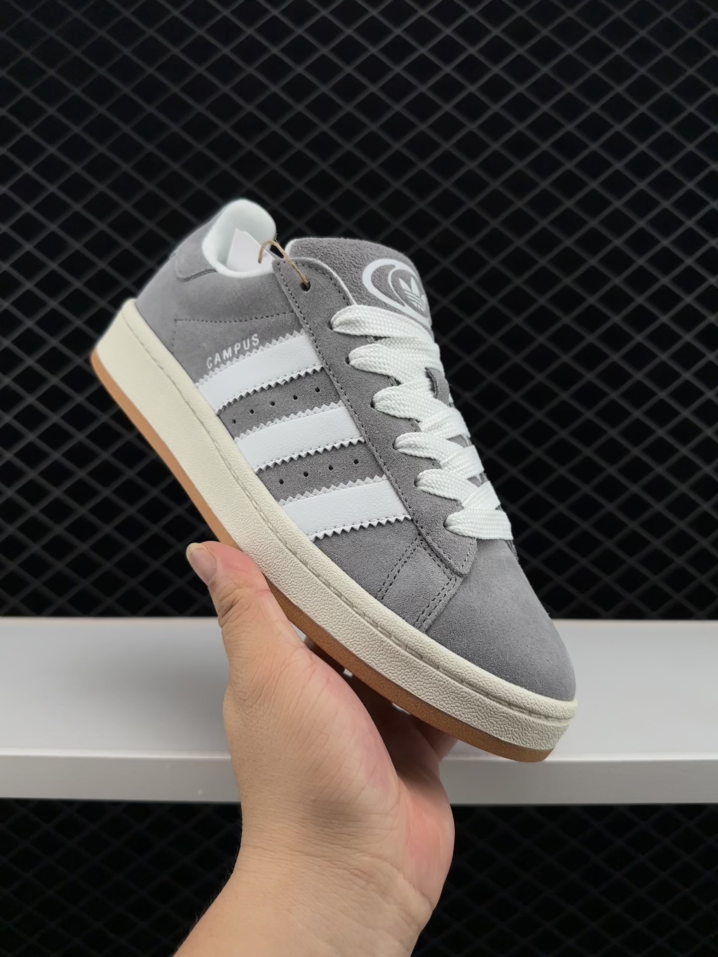 阿迪, KD, adidas Originals, adidas - 阿迪达斯Adidas Originals Campus 00s 学院系列面包风经典复古低帮百搭休闲运动板鞋 货号：HQ8707