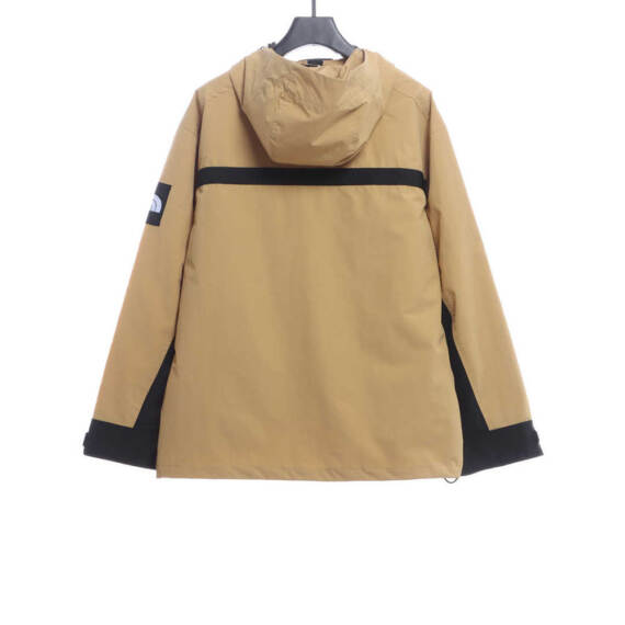 The North Face 多口袋功能性防水连帽夹克 TSK1