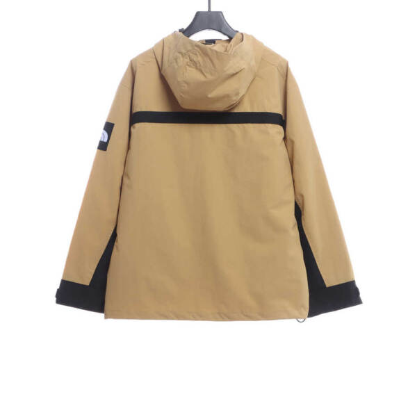 The North Face 多口袋功能性防水连帽夹克 TSK1