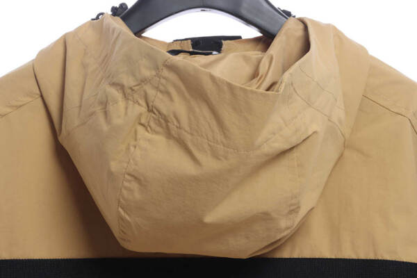 The North Face 多口袋功能性防水连帽夹克 TSK1