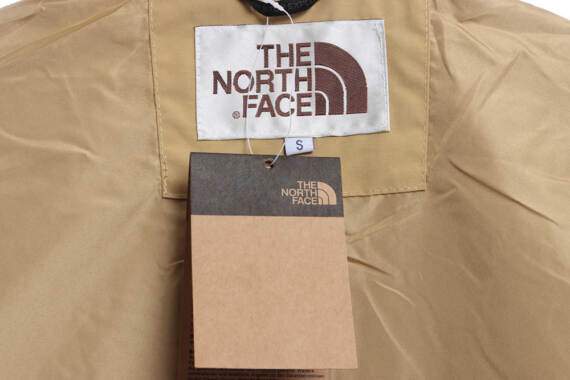 The North Face 多口袋功能性防水连帽夹克 TSK1