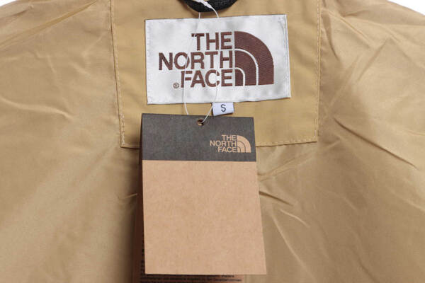 The North Face 多口袋功能性防水连帽夹克 TSK1