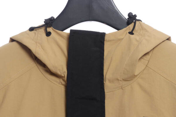 The North Face 多口袋功能性防水连帽夹克 TSK1