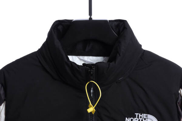 The North Face 牛羽絨服