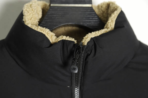 The North Face 21FW 双面羊羔绒羽绒夹克 TSK2
