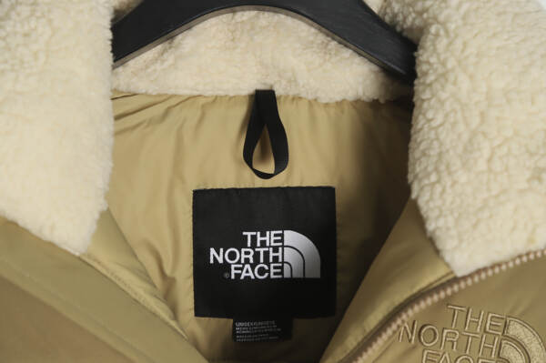 THE NORTH FACE TNF 北羊羔绒羽絨服
